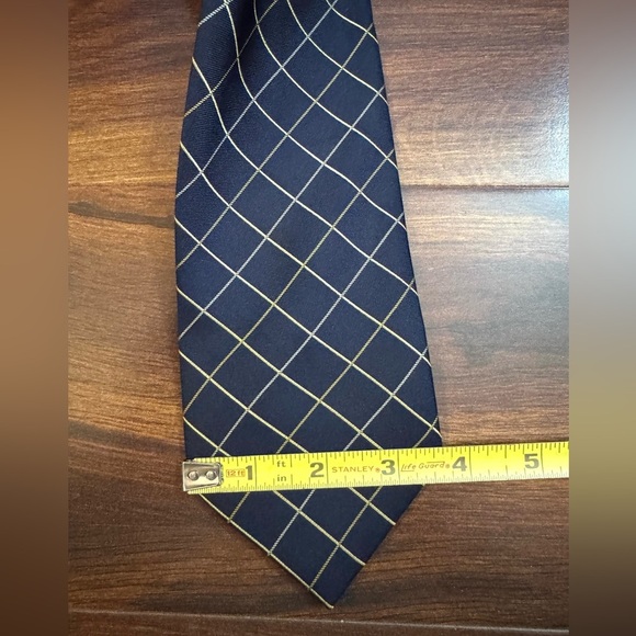 MARKS & SPENCER Navy and Gold Grid Tie - Picture 9 of 10
